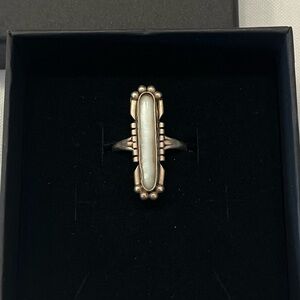 Stunning sterling silver ring with white stone